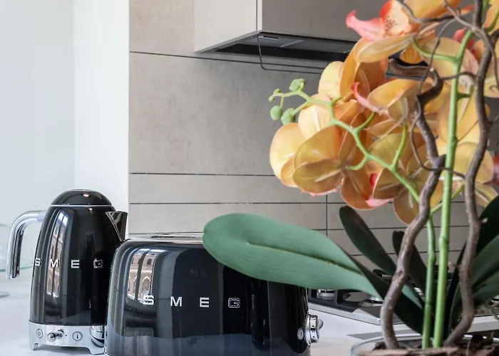 Elegante E Ampio Appartamento Nel Cuore Di Prati Appartement *