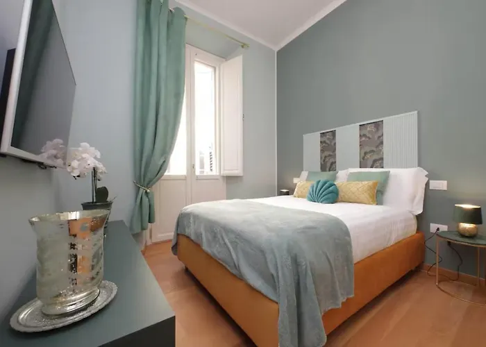 Elegante E Ampio Appartamento Nel Cuore Di Prati Rome