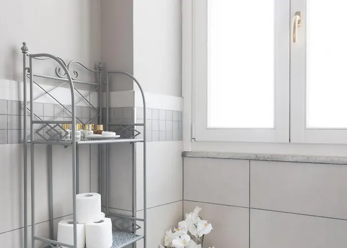 Elegante E Ampio Appartamento Nel Cuore Di Prati Apartment *
