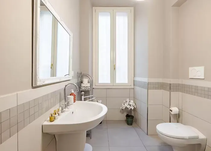 Elegante E Ampio Appartamento Nel Cuore Di Prati Appartement *